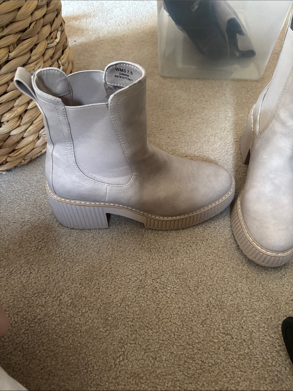 Dolce Vita Women's Chelsea Ankle Boots in Light Taupe